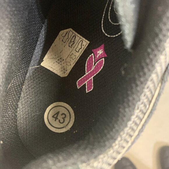 Specialized BG "Breast Cancer Awareness" Cycling Shoes - Picture 9 of 9